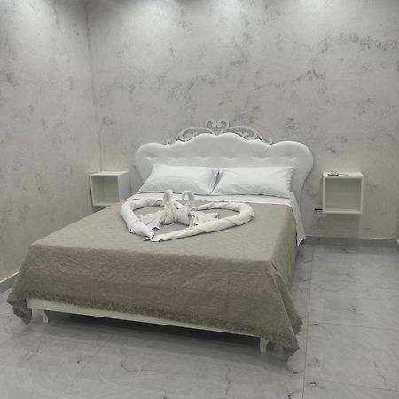 Casa La Vigna Bed & Breakfast Catania Bagian luar foto